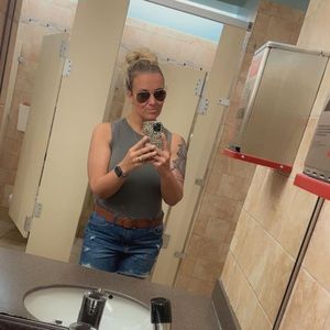 Meet your Posher, Ashley